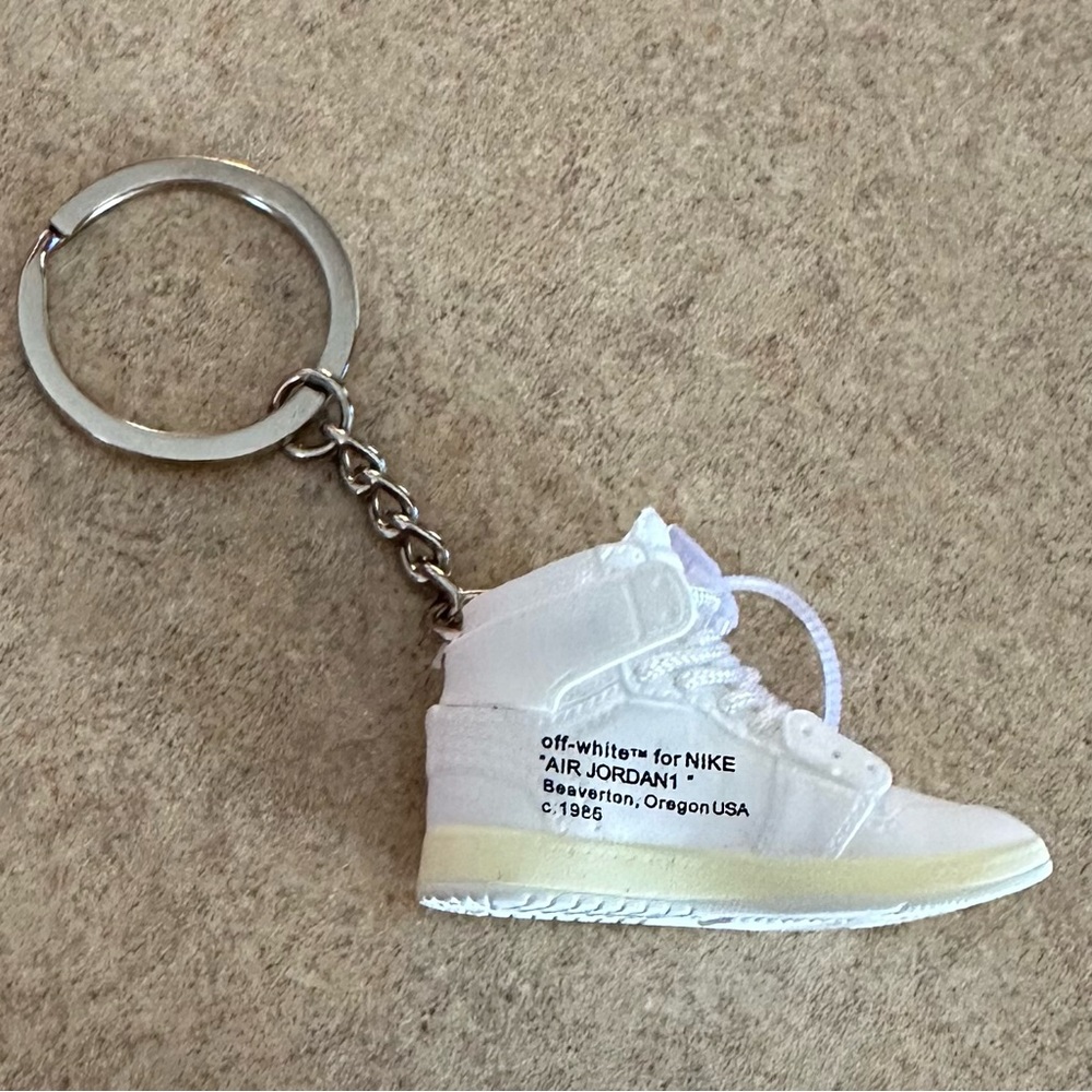 Keychain!✨🫶🏻 - Picture 3 of 3